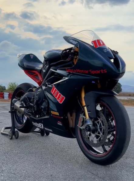 Yarış Motoru - fotoğraf 1
